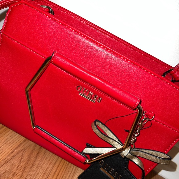 Guess Handbag - Picture 2 of 5